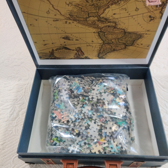 Explore America Seattle 1000 Piece 24 X 18 Puzzle In Suitcase Artist Eric Dowdle - Picture 9 of 11